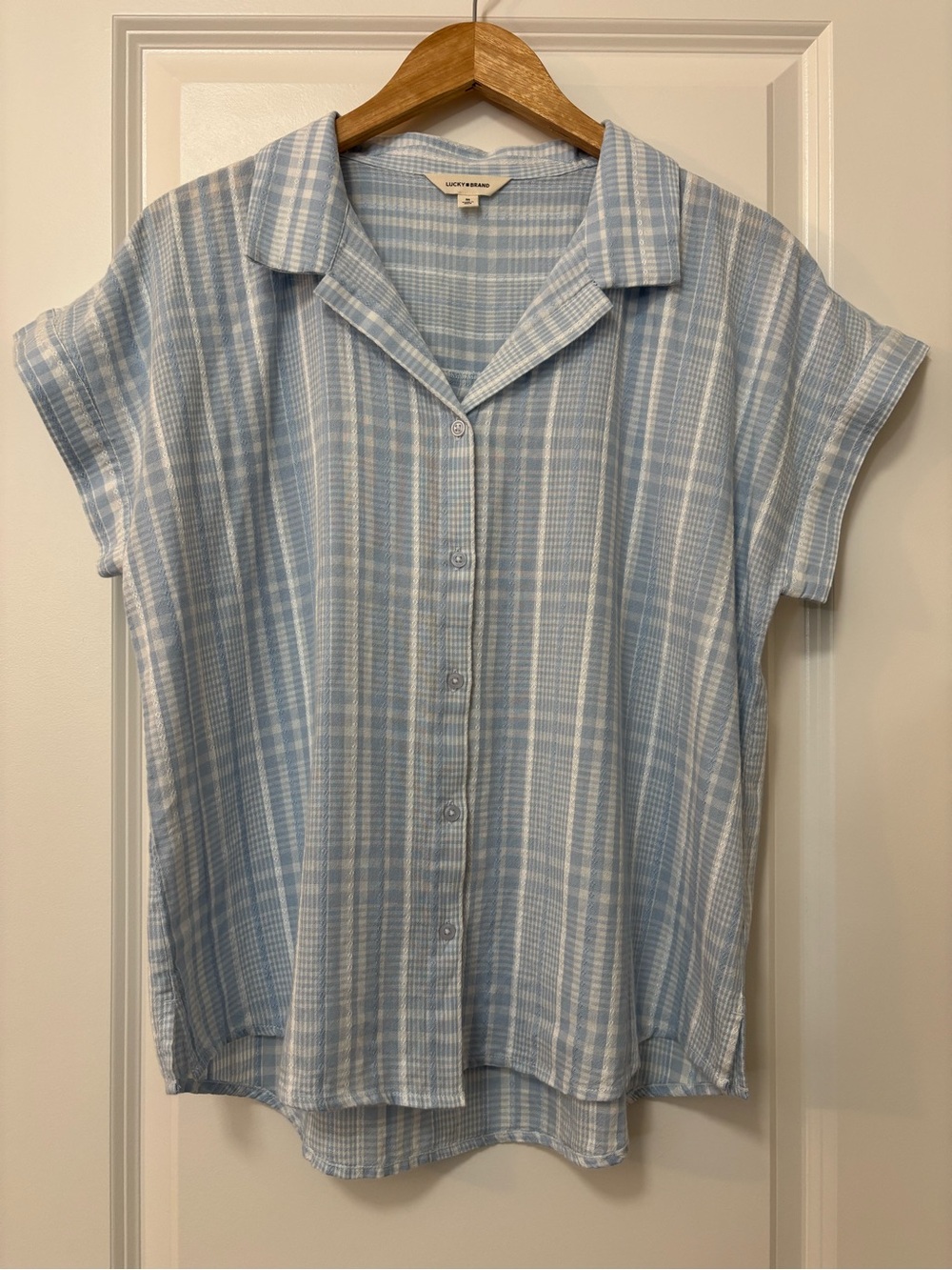 Lucky Brand 100% Cotton Blue Woven Short-Sleeve Button Front Top, Size M